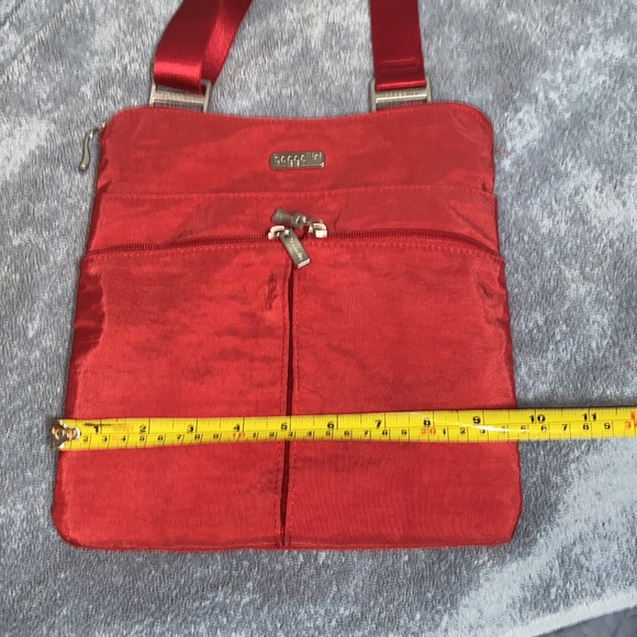 Nwot BAGGALLINI Red Horizon Crossbody Bag Purse Nylon Pockets - Picture 6 of 10